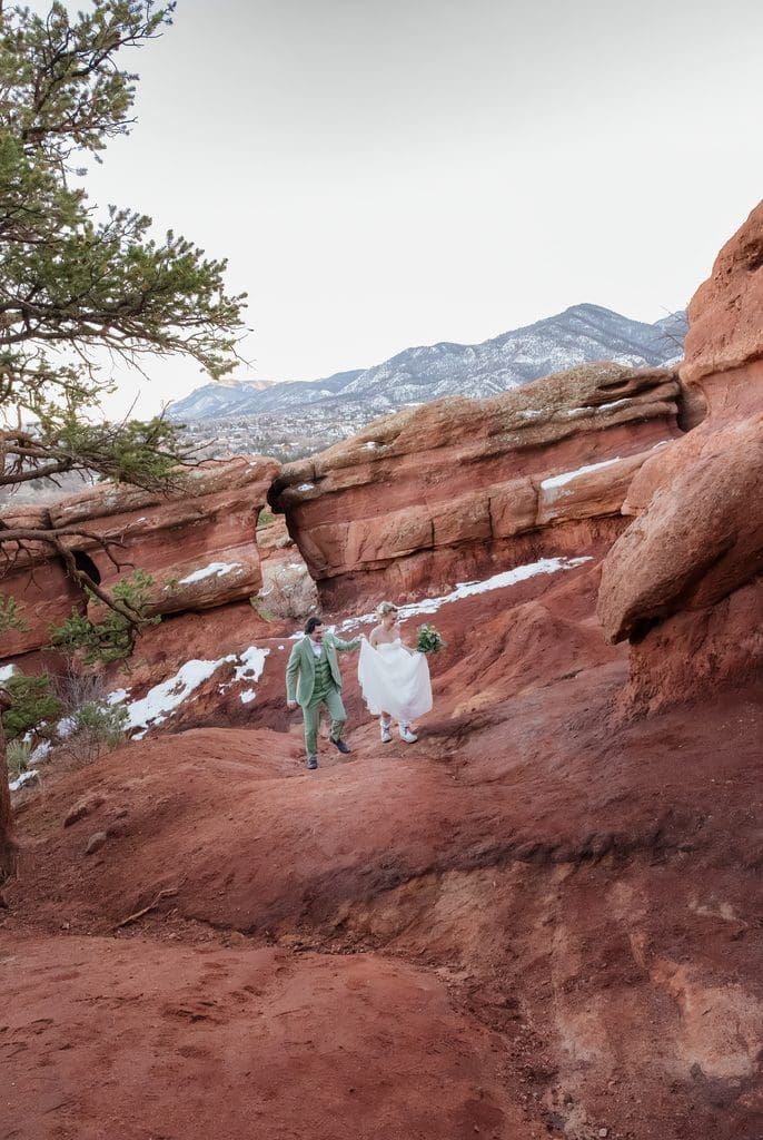 Where to elope in colorado - Garden of the Gods elopement - red rocks - colorado springs elopement