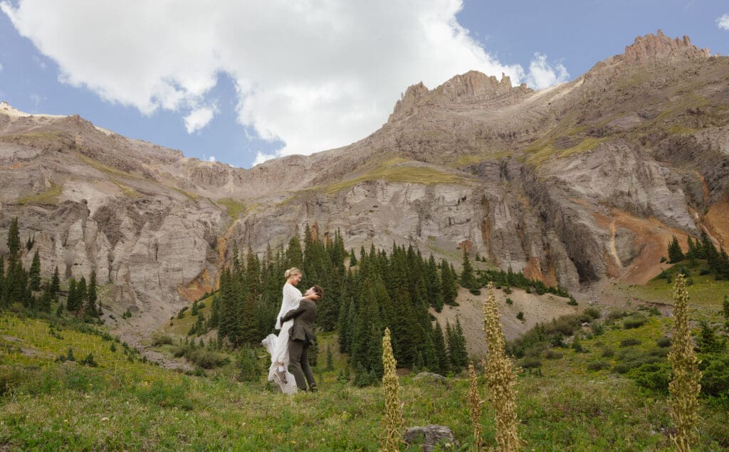 When to elope in Colorado - fall elopement Colorado - San Juan mountains Colorado